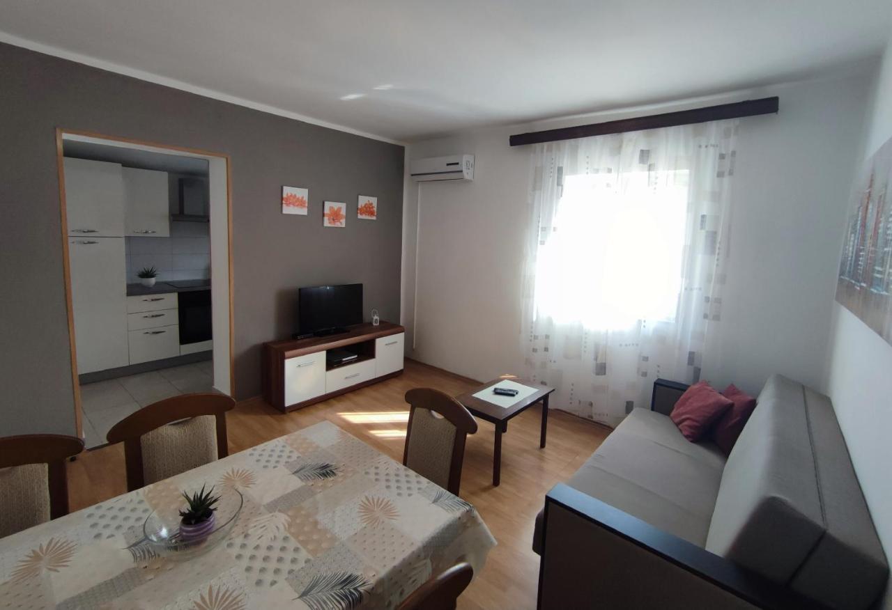 Apartment Maria ลิยูบาช ภายนอก รูปภาพ